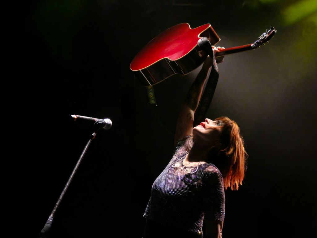 Fabiana Cantilo en el Teatro Gran Ituzaingó. Fotos de Ornella Perrotta. 