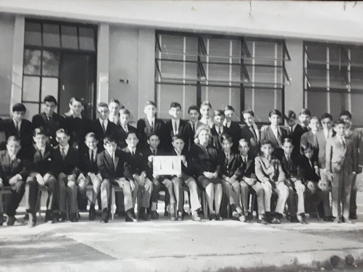 Primeros Alumnos en 1964.