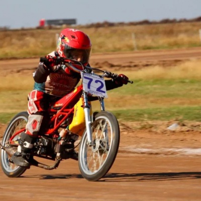 Mateo tiene sólo 7 años y ya es campeón de Mini Moto
