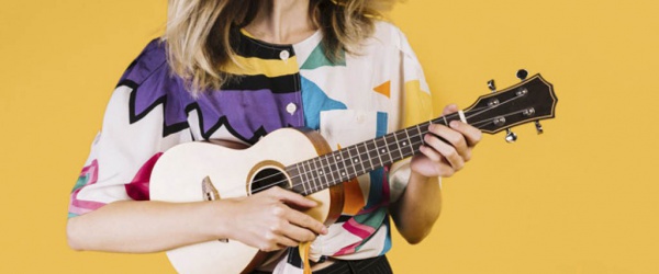 Ukelele, Charango, Guitarra y Cuatro Venezolano